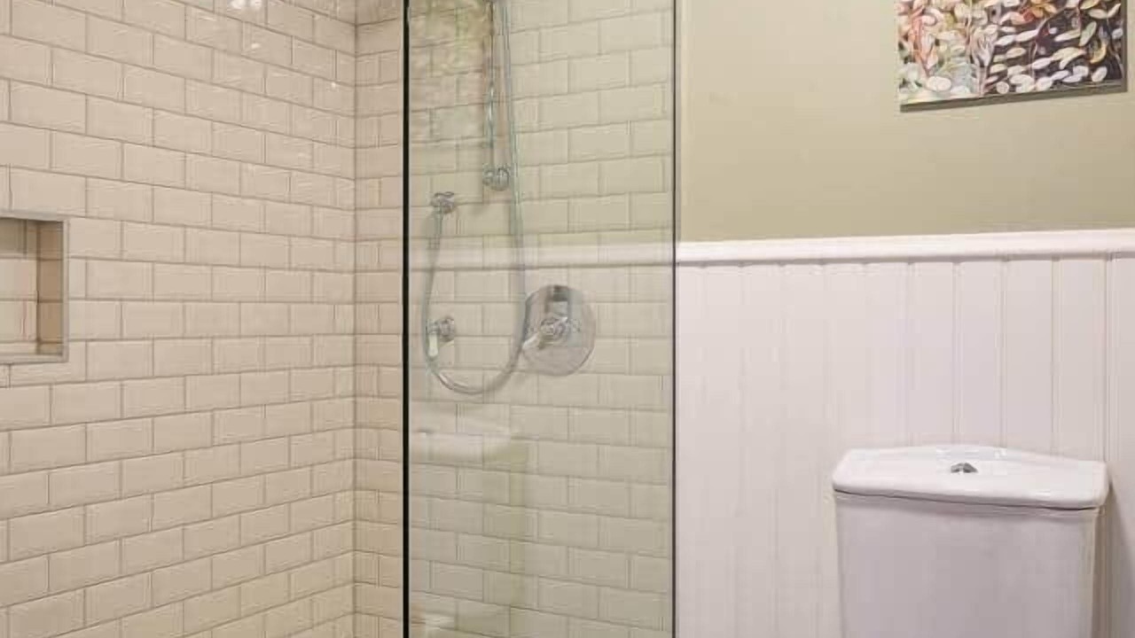 Photo of Bathroom in Three Kings