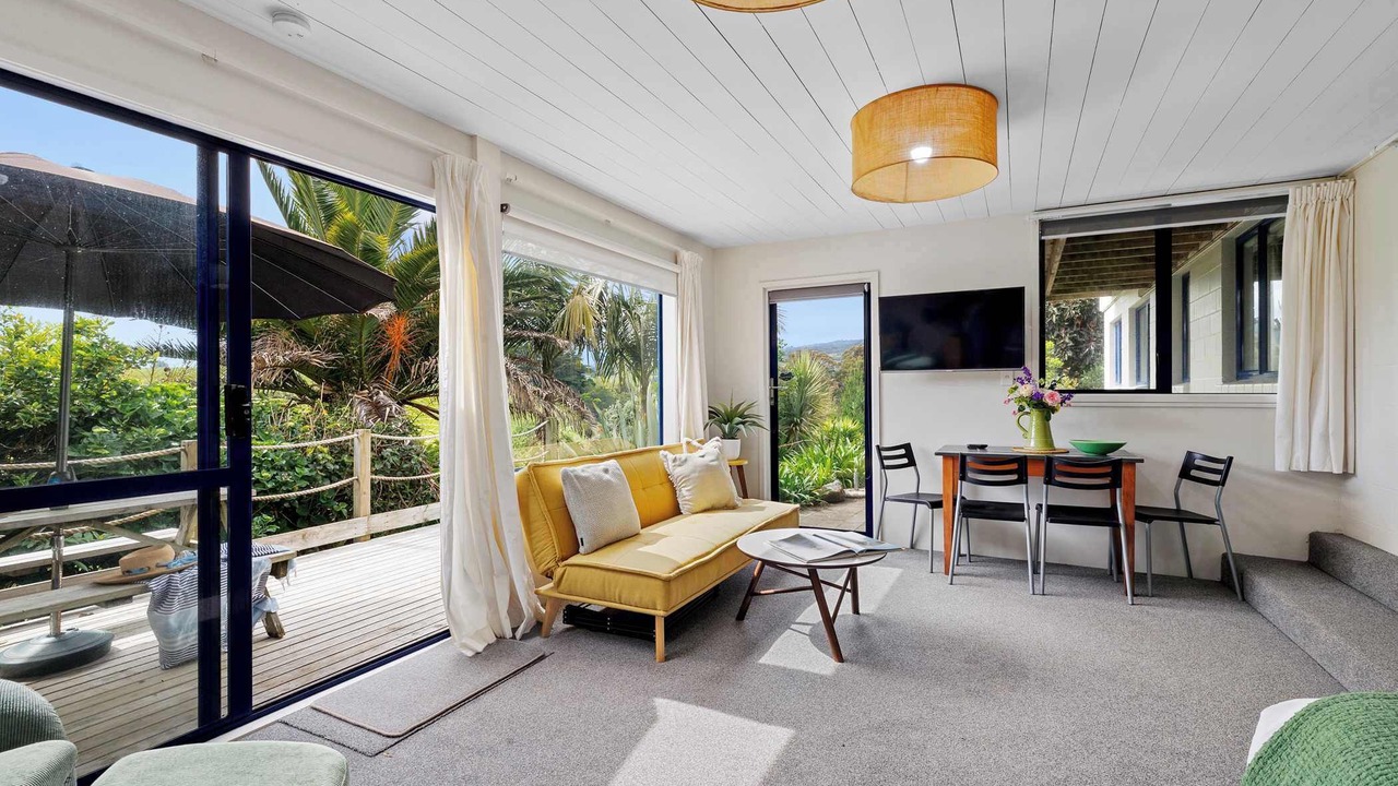 Photo of Livingroom in Oakura