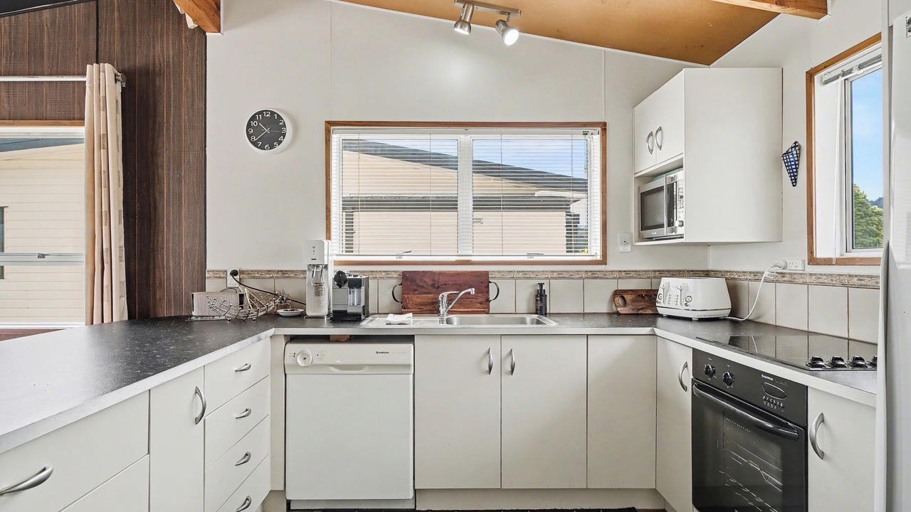 Photo of Kitchen in Cooks Beach