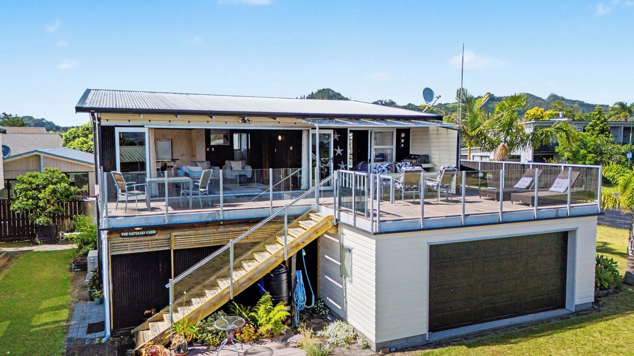Photo of Patio Balcony in Cooks Beach