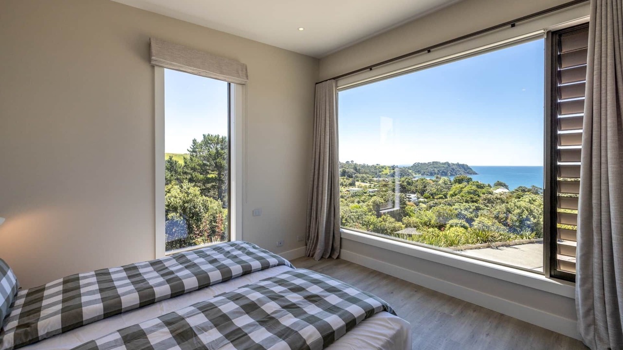 Photo of Bedroom in Onetangi