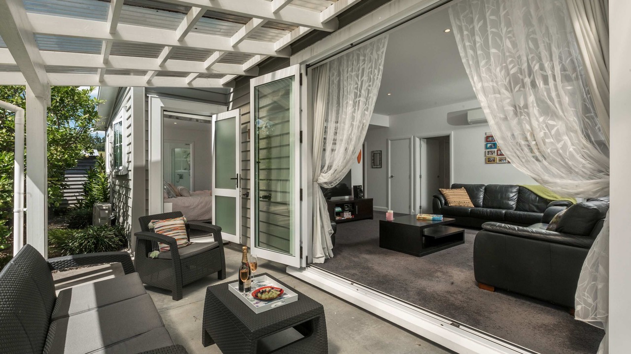 Photo of Livingroom in Waihi Beach