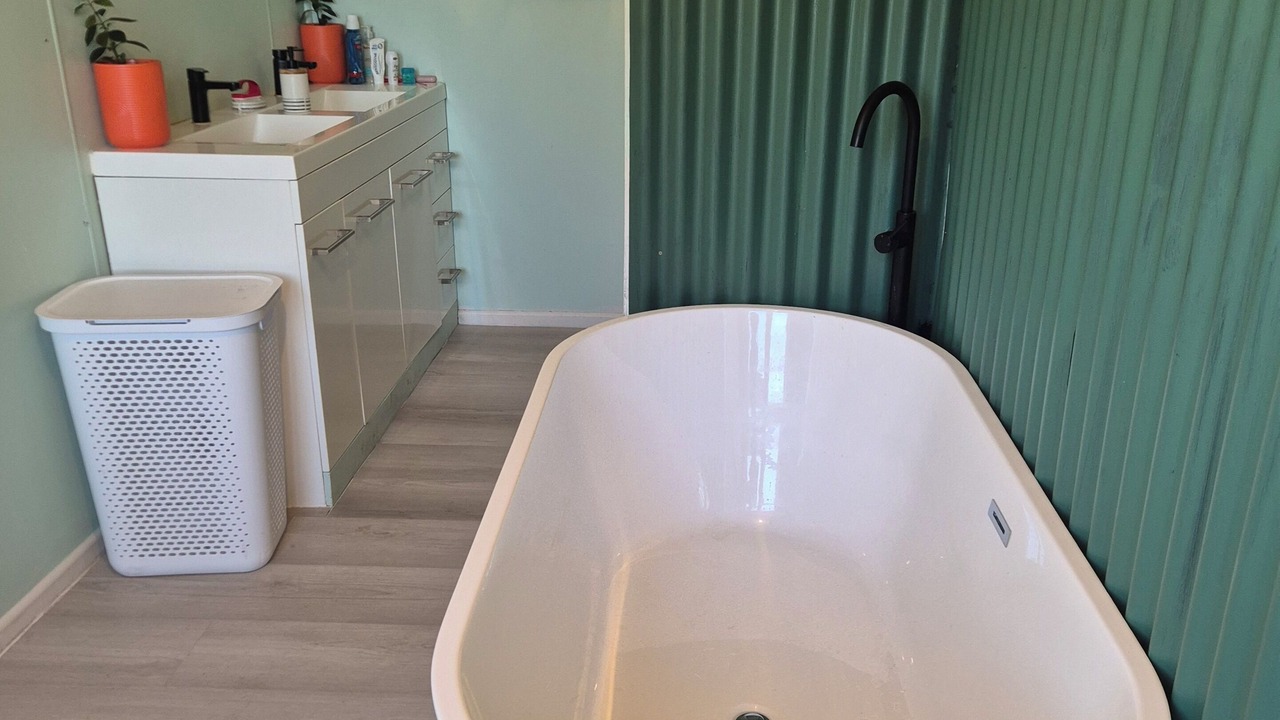 Photo of Bathroom in Te Kopuru