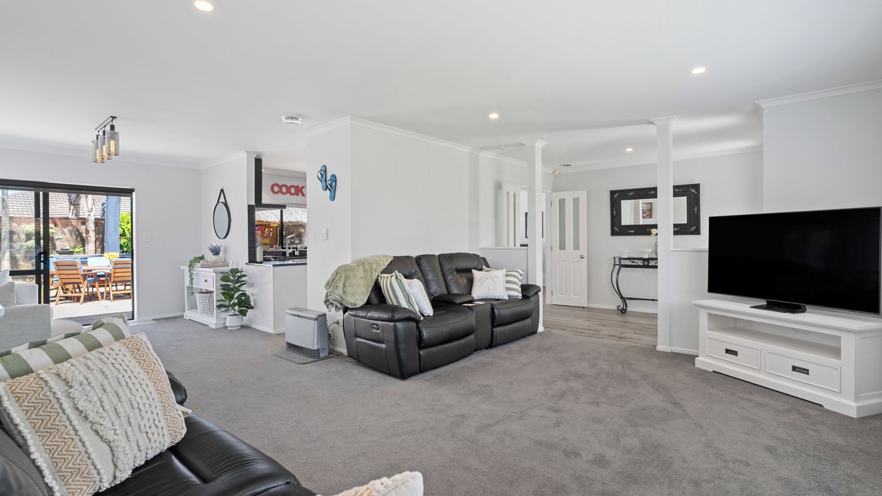 Photo of Livingroom in Papamoa Beach