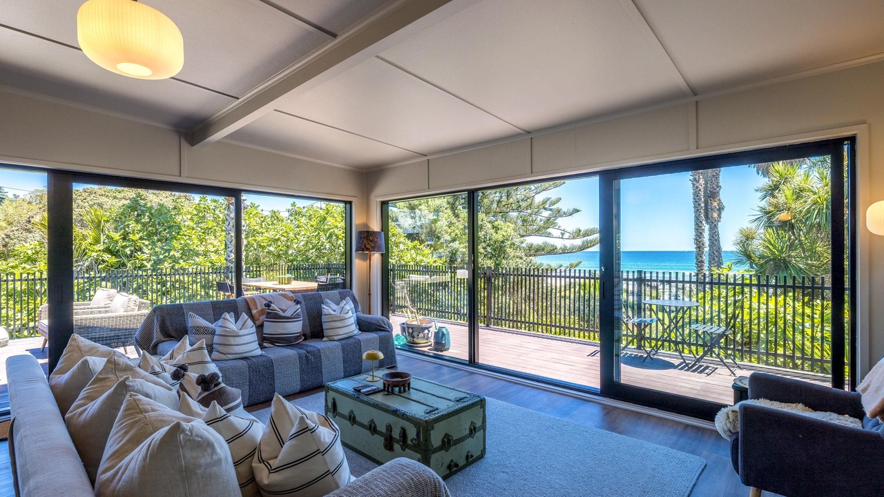 Photo of Livingroom in Onetangi