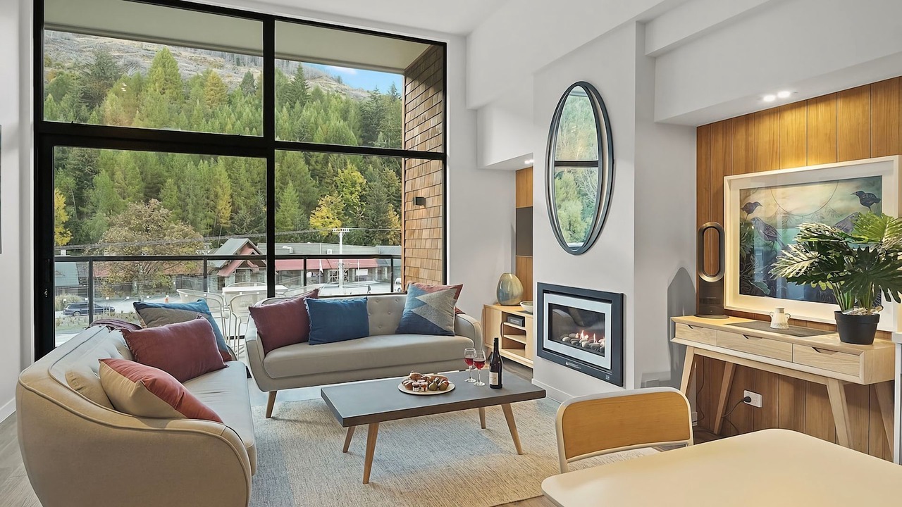 Photo of Livingroom in Arthur's Point