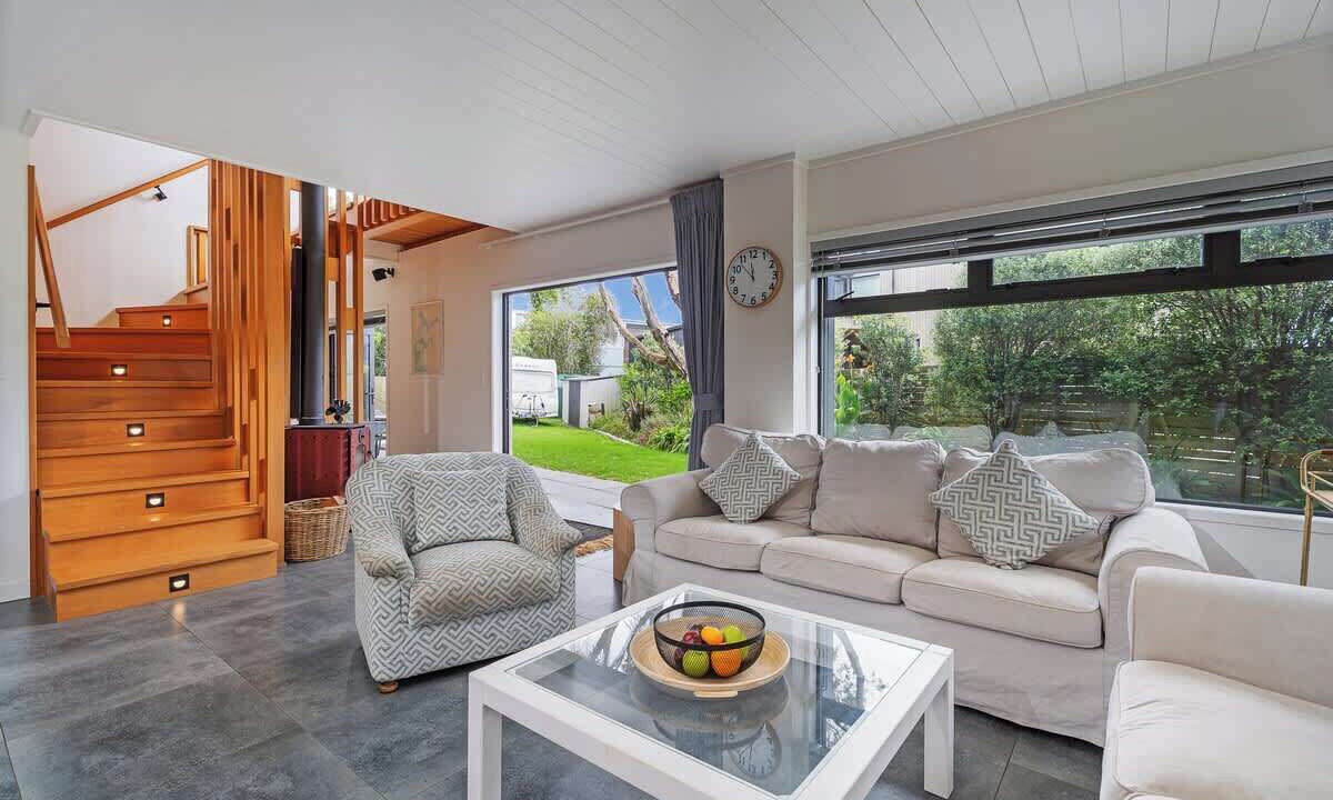 Photo of Livingroom in Cooks Beach