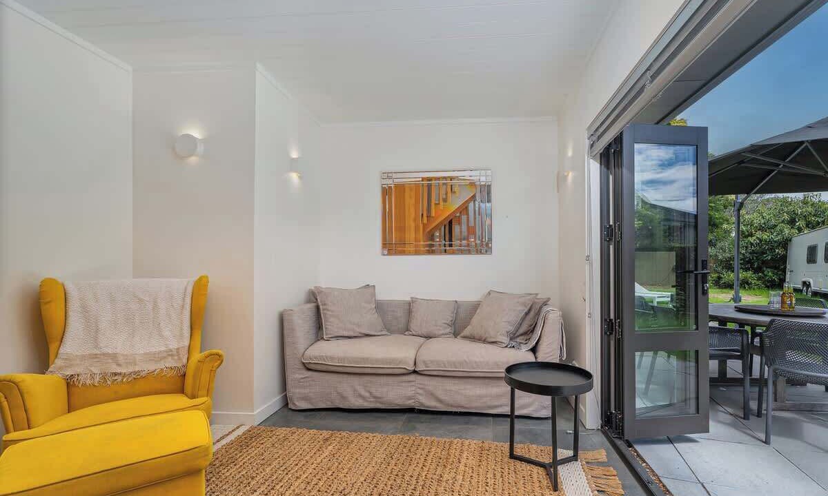 Photo of Livingroom in Cooks Beach
