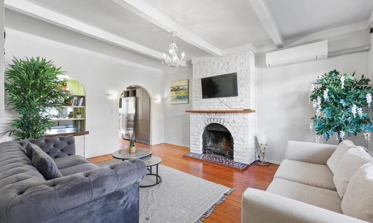 Photo of Livingroom in Epsom
