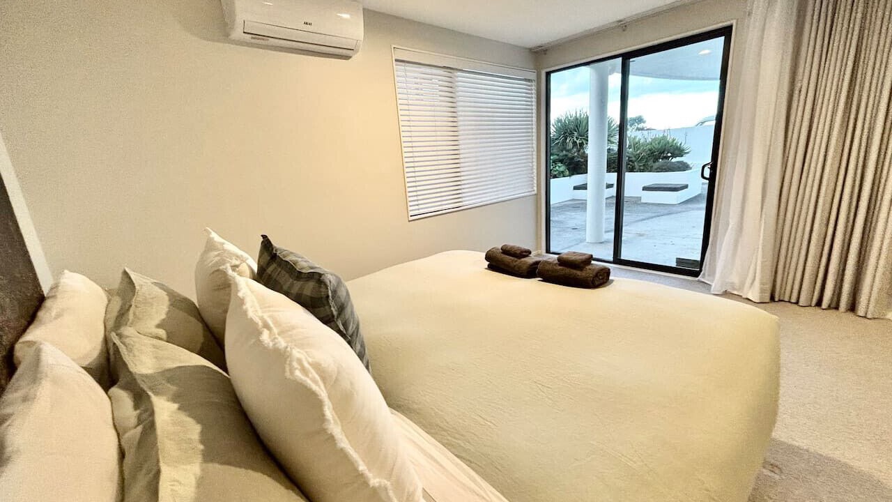 Photo of Bedroom in Omanu
