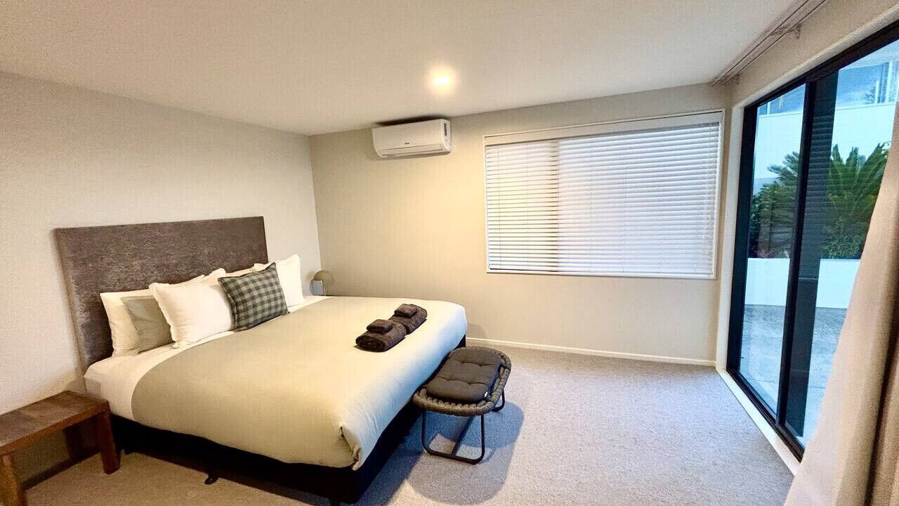 Photo of Bedroom in Omanu