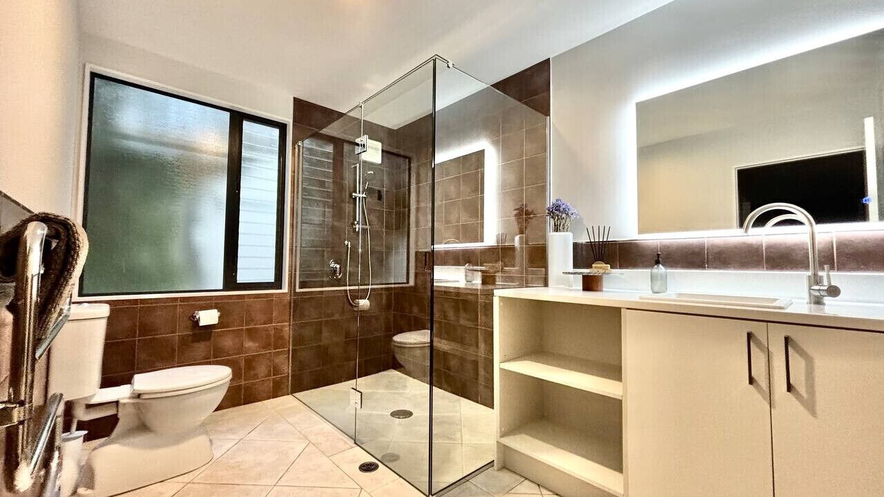 Photo of Bathroom in Omanu