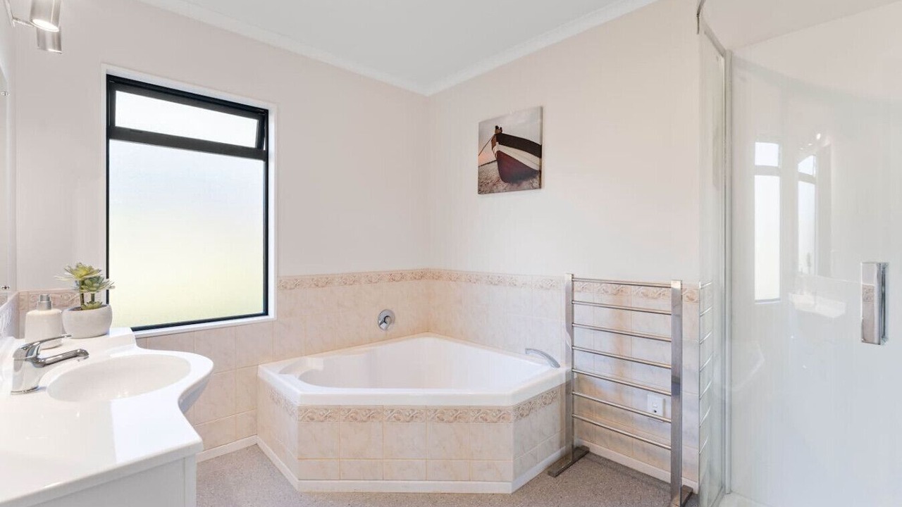 Photo of Bathroom in Turangi