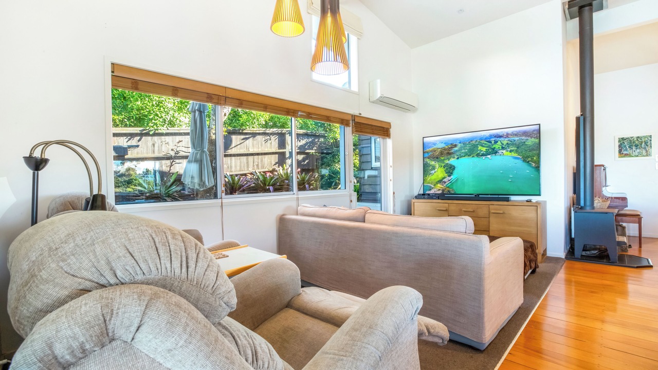 Photo of Livingroom in Surfdale