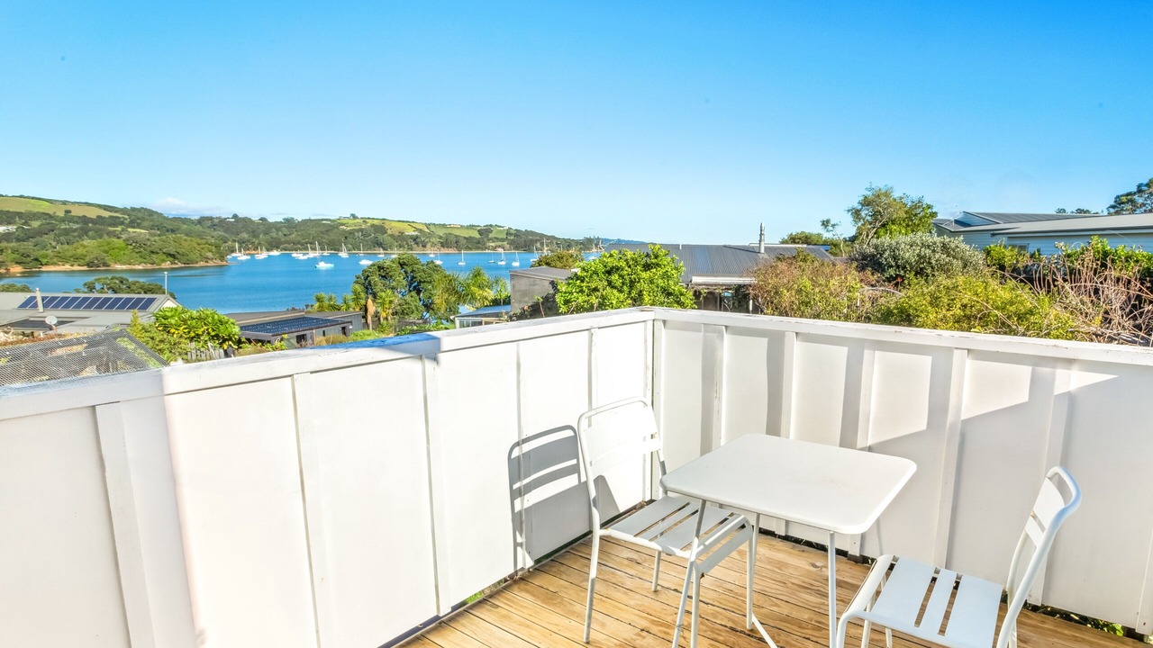Photo of Patio Balcony in Surfdale