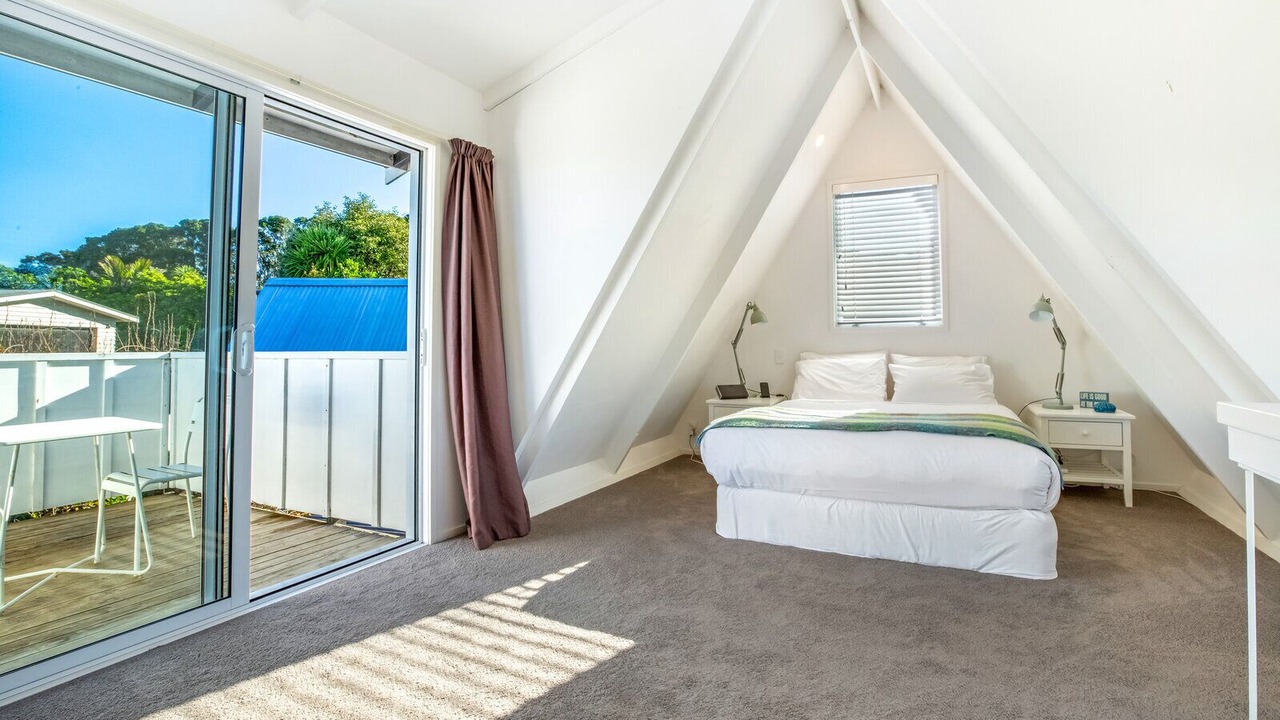 Photo of Bedroom in Surfdale
