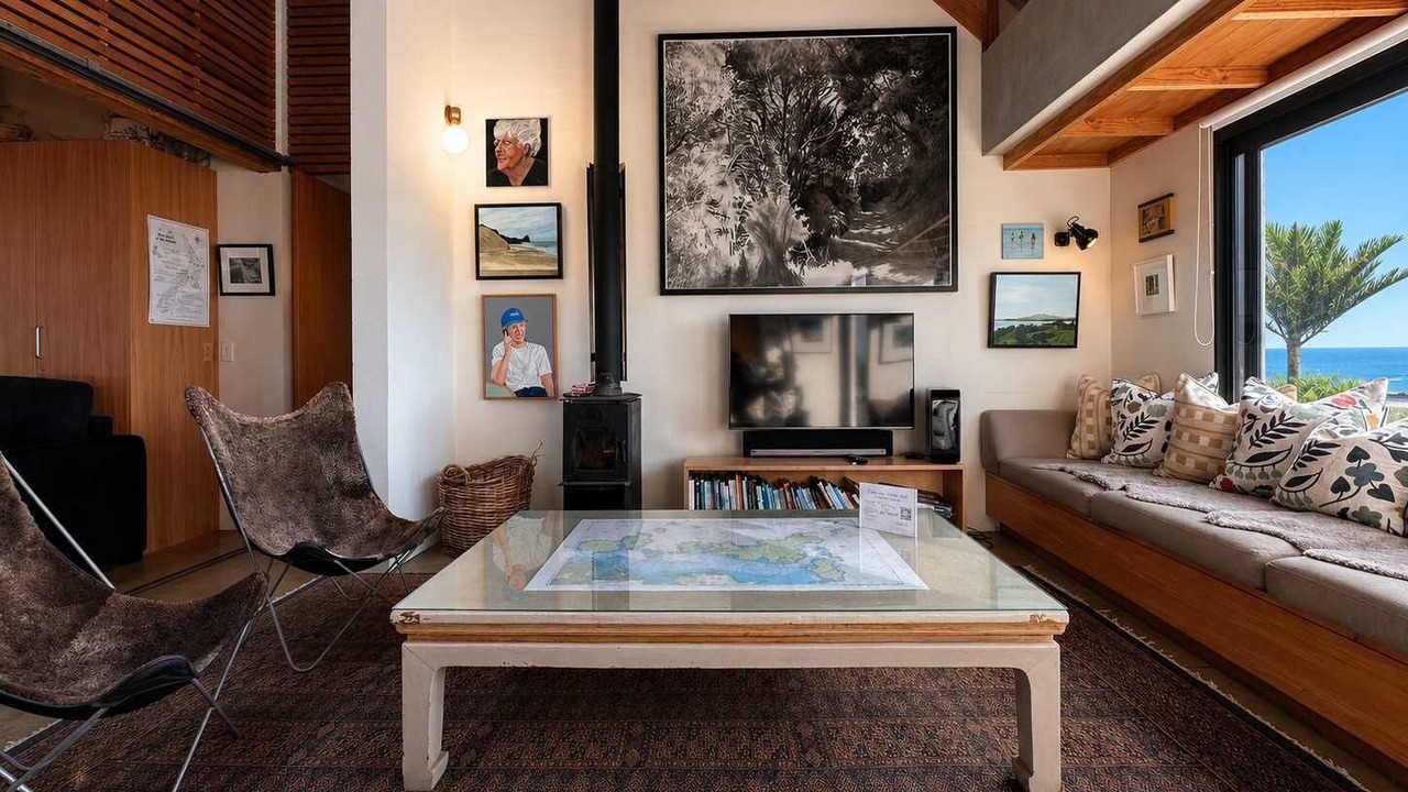Photo of Livingroom in Onetangi