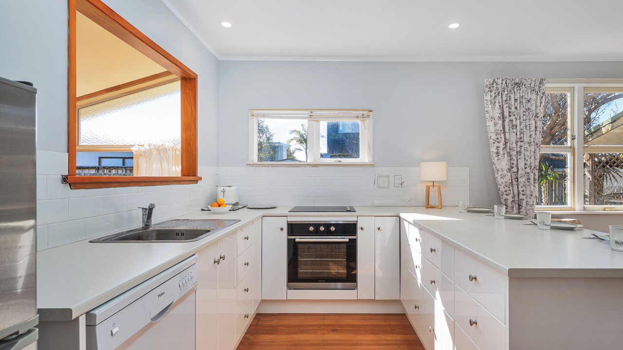 Photo of Kitchen in Whangamata