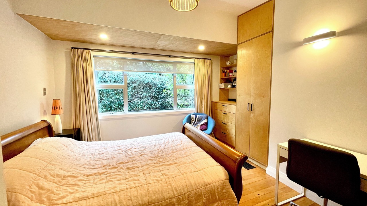 Photo of Bedroom in Titirangi