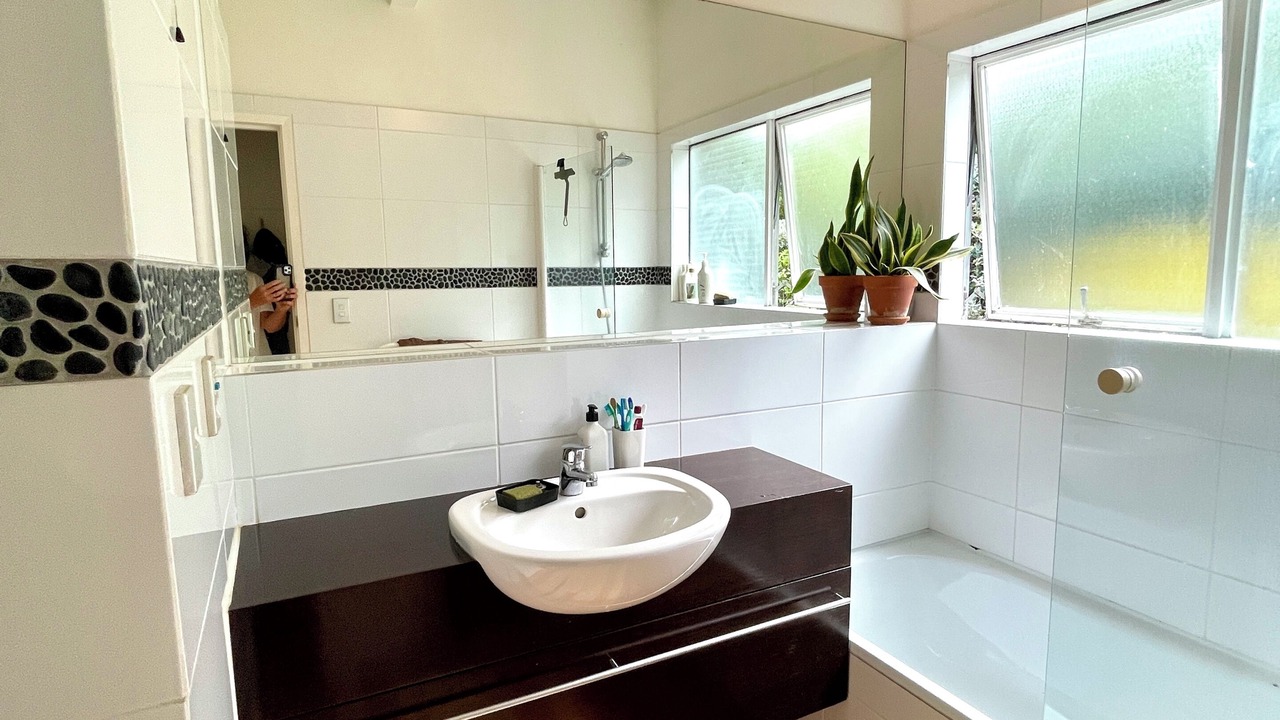 Photo of Bathroom in Titirangi