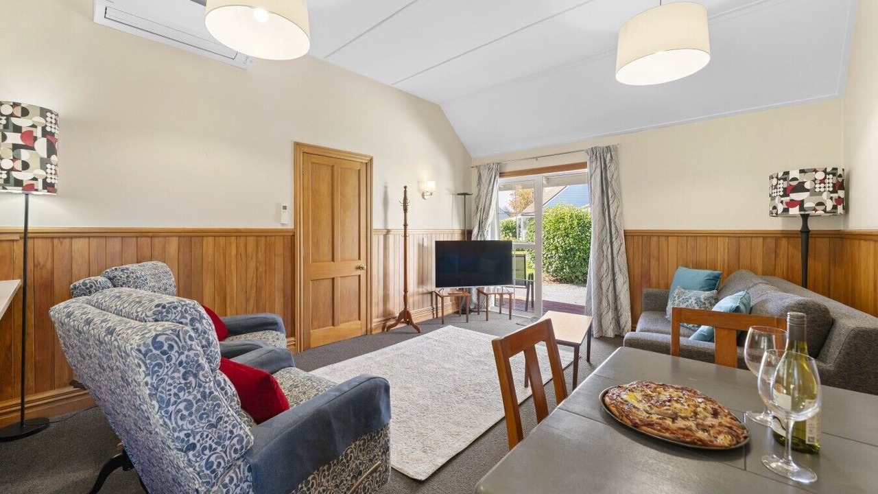 Photo of Livingroom in Rangatira Park