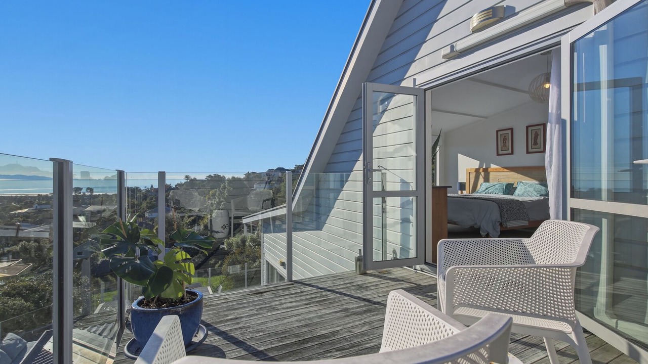 Photo of Patio Balcony in Tahunanui