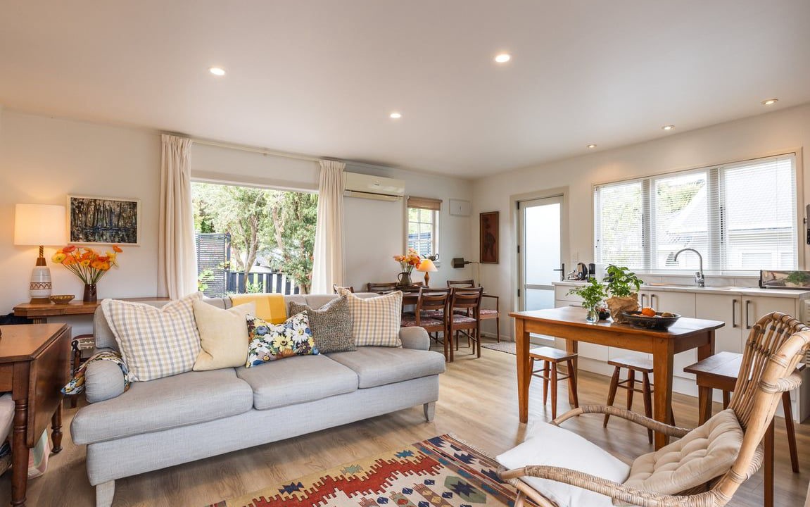 Photo of Livingroom in Onetangi