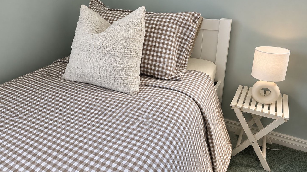Photo of Bedroom in Puhoi