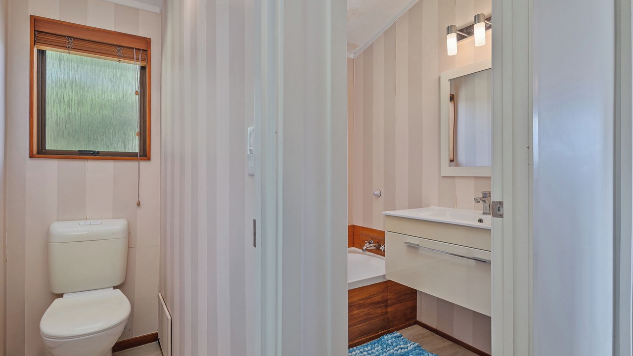 Photo of Bathroom in Onemana