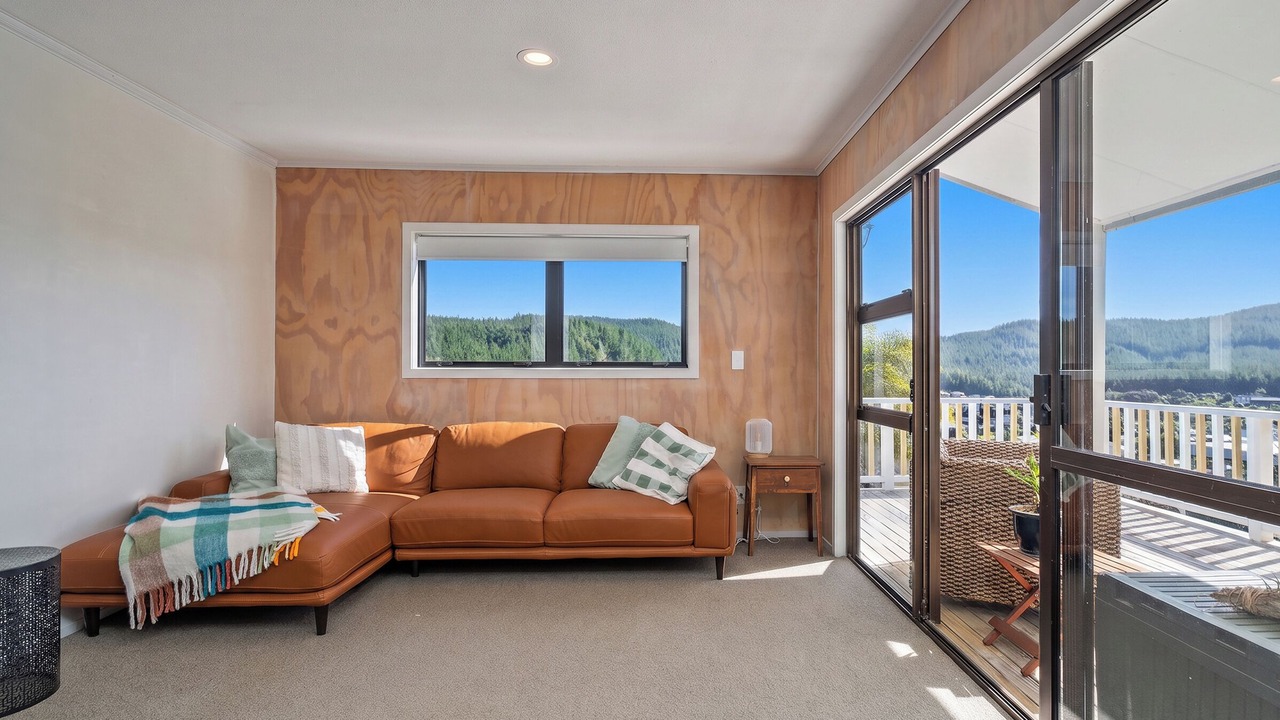 Photo of Livingroom in Onemana