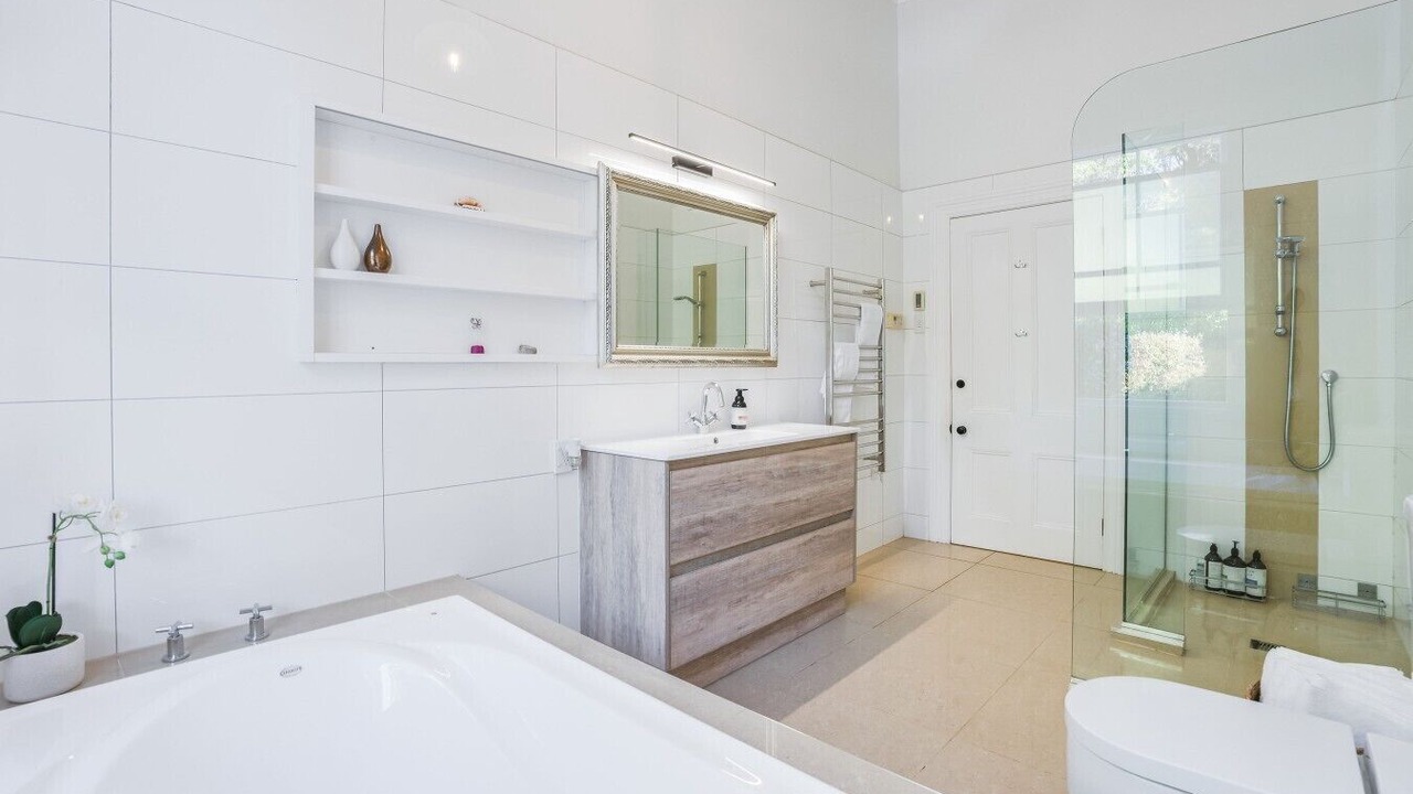 Photo of Bathroom in Bombay