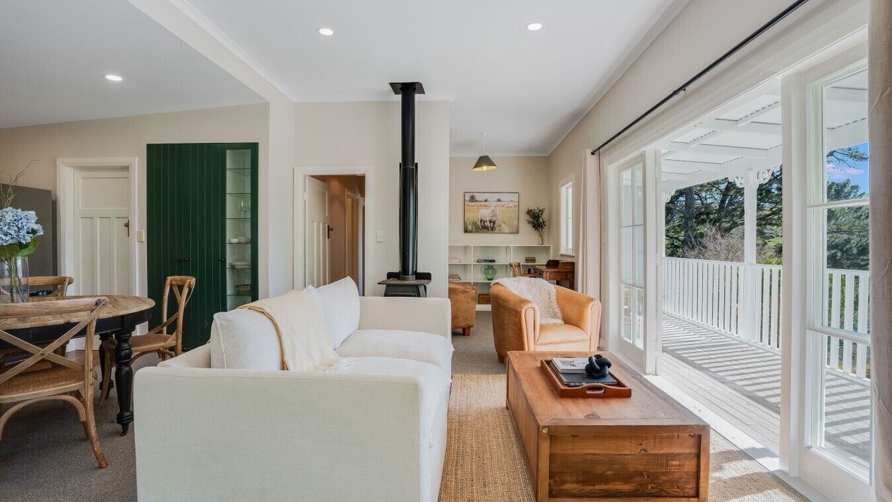 Photo of Livingroom in Bombay