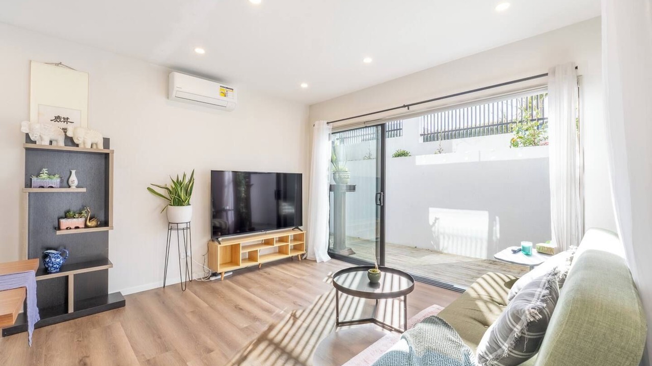 Photo of Livingroom in Eastern Beach
