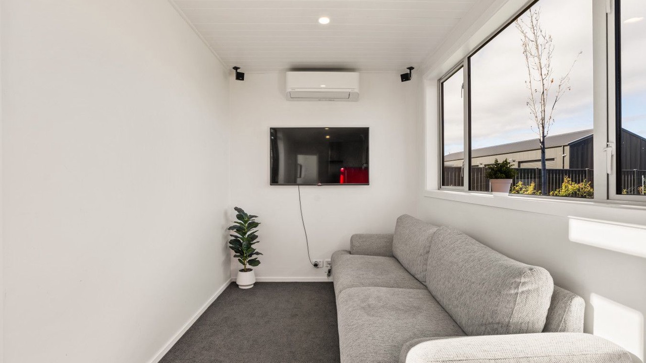 Photo of Livingroom in Lowburn