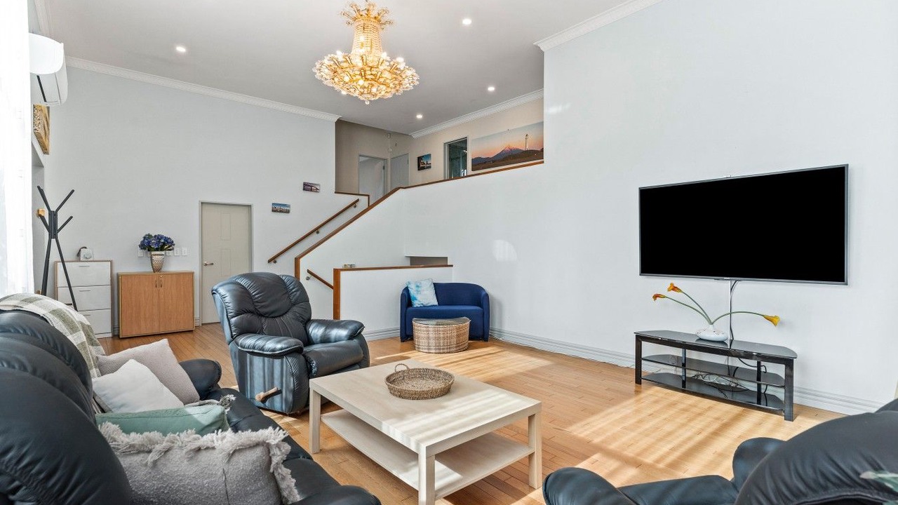 Photo of Livingroom in Greenhithe