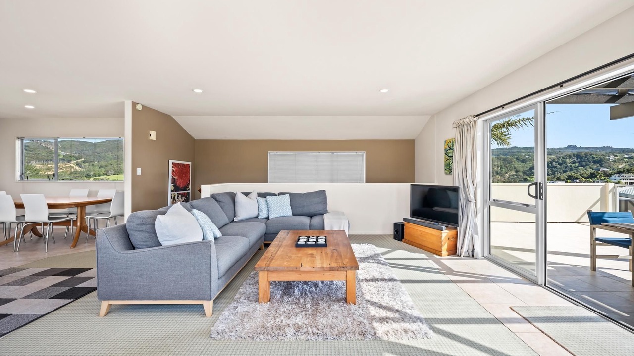 Photo of Livingroom in Langs Beach