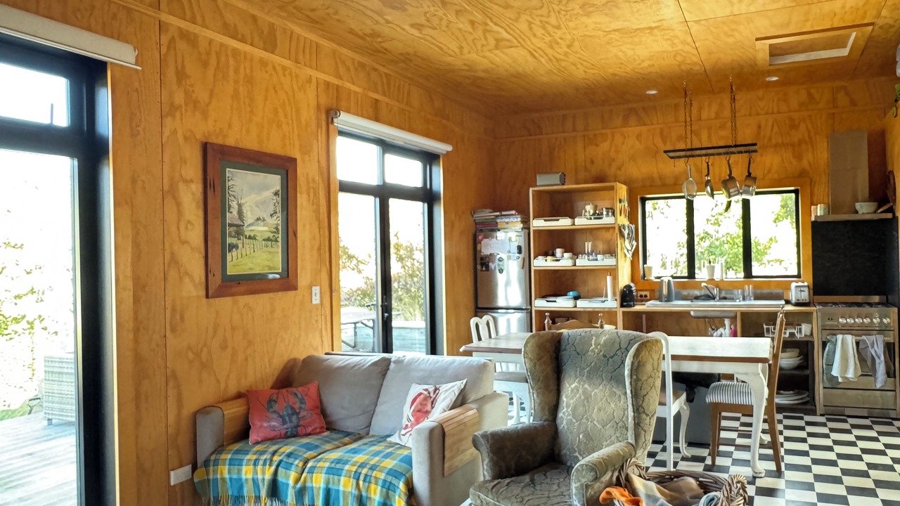 Photo of Livingroom in Karitane
