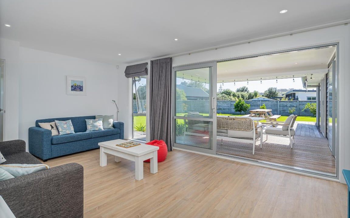 Photo of Livingroom in Cooks Beach
