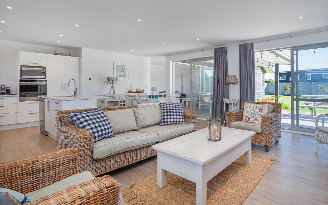Photo of Livingroom in Cooks Beach
