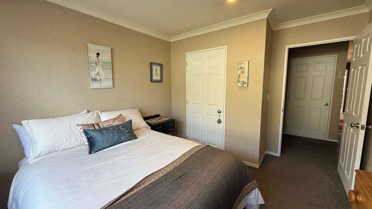Photo of Bedroom in Owhata
