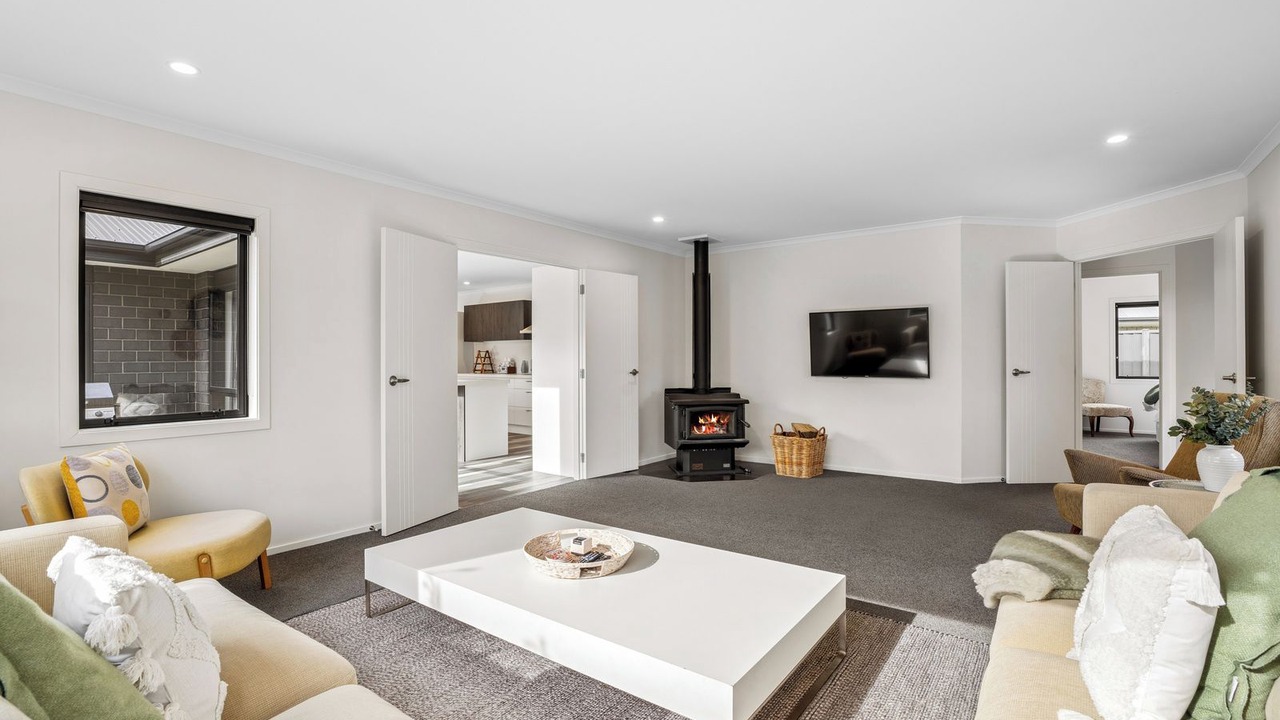Photo of Livingroom in Lowburn