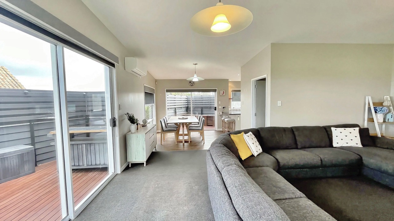Photo of Livingroom in Opunake