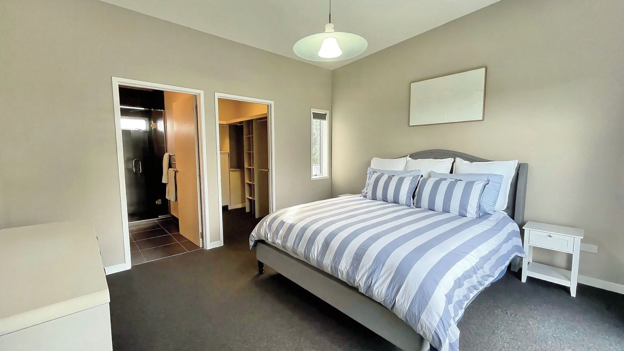Photo of Bedroom in Opunake