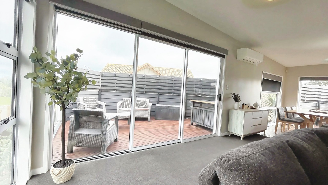 Photo of Livingroom in Opunake
