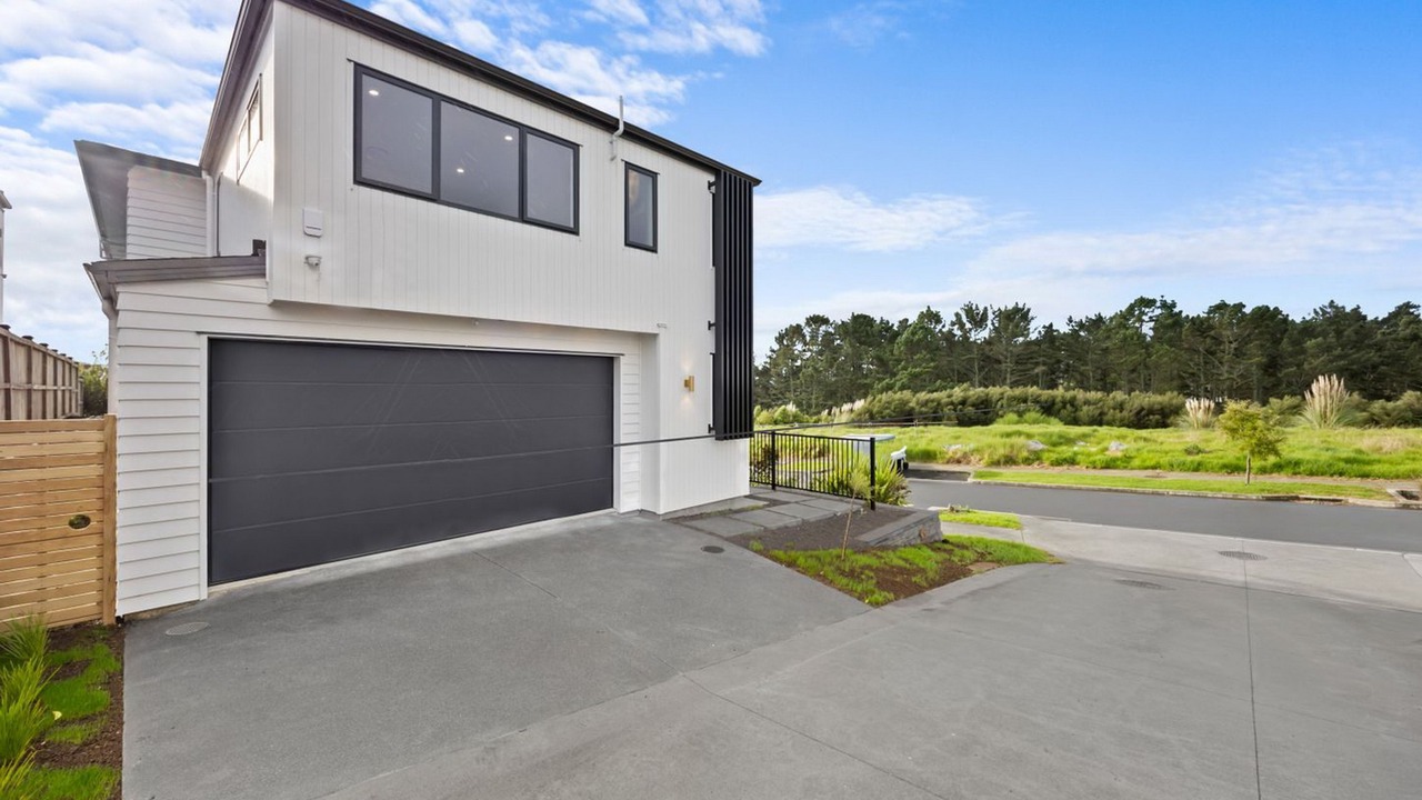 Photo of Outdoor in Flat Bush