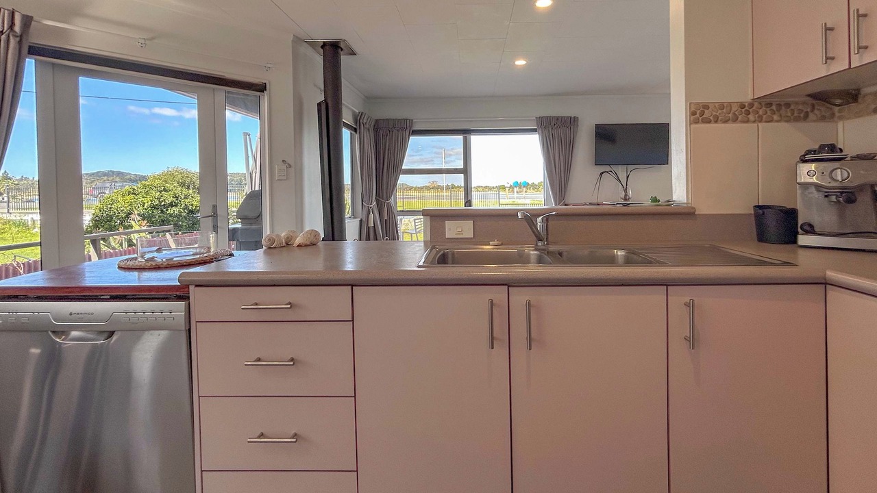 Photo of Kitchen in Ngunguru