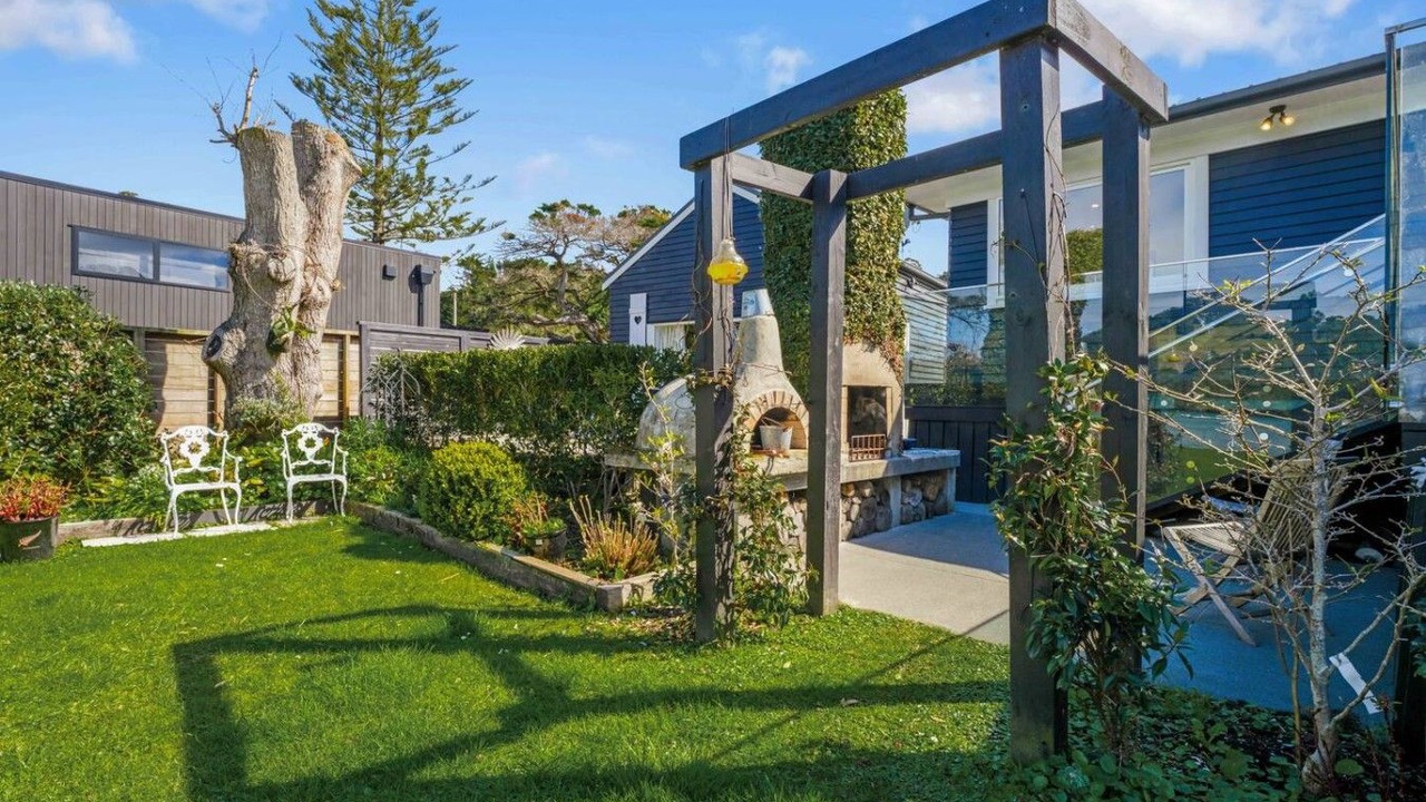 Photo of Patio Balcony in Whangateau