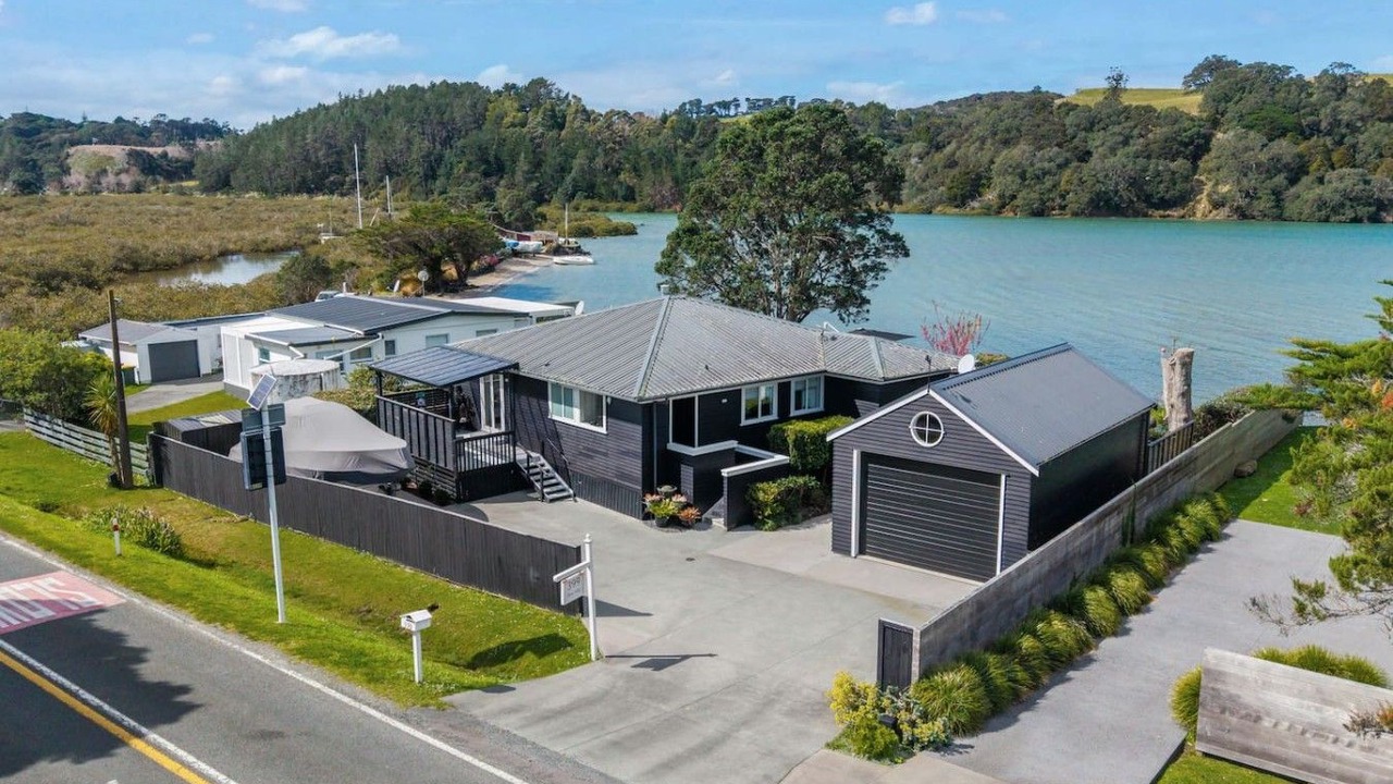 Photo of Outdoor in Whangateau