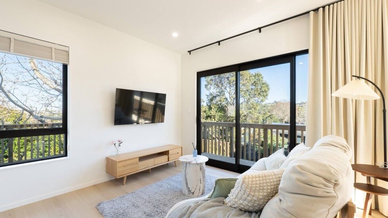 Photo of Livingroom in Murrays Bay