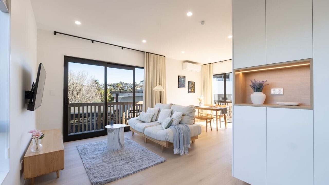 Photo of Livingroom in Murrays Bay